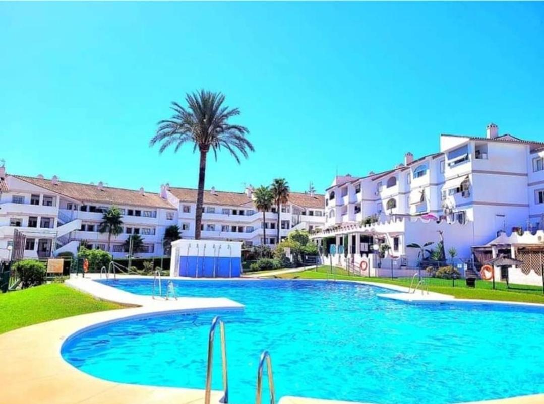 Apartamento En Mijas Con Terraza, Capacidad Para 5 Personas Con Piscina De Temporada Málaga Extérieur photo